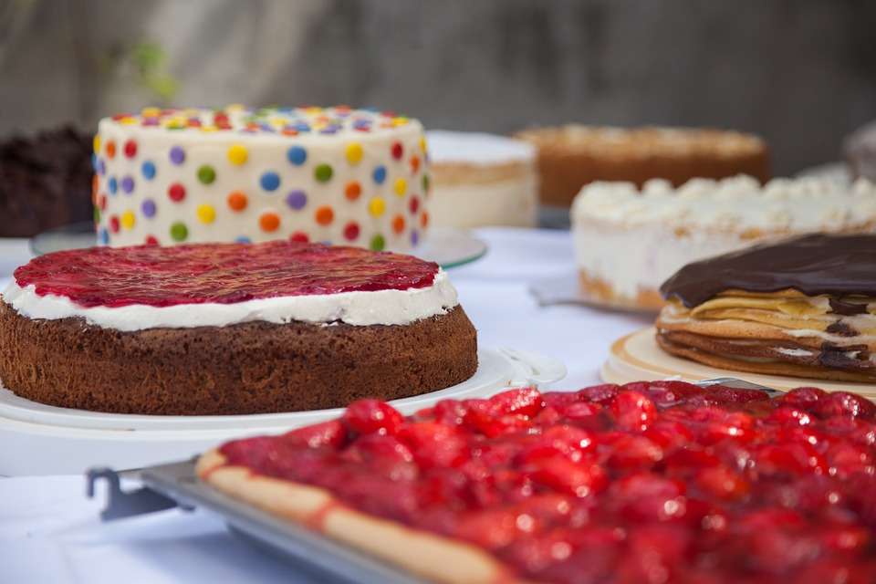 Weihnachtsbasar Kuchenbuffet